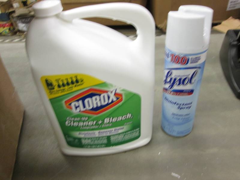 lot 83 image: 2 - 1.41 Gal Cloroz Bleach & Cleane...