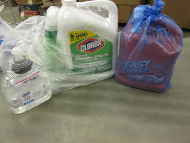 lot 120 image: Clorox Cleaner & Bleach 180 fl oz s...