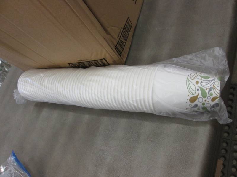lot 139 image: Damaged Carton Boardwalk 12 oz Hot ...