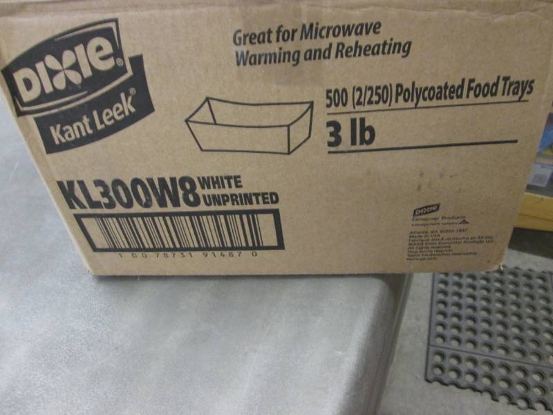 lot 143 image: Case of 500 Dixie Polycoated Food T...