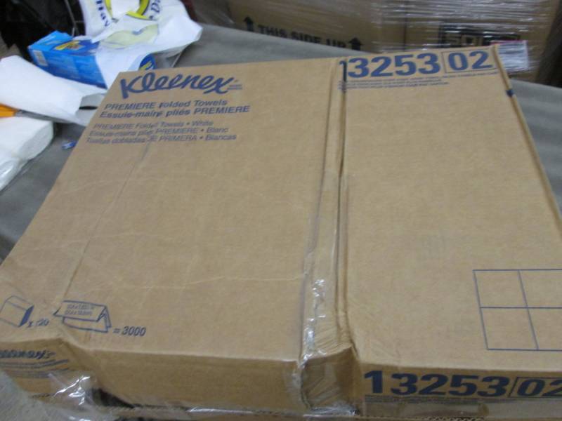 lot 169 image: Case of Kleenex Premiere Folded Tow...