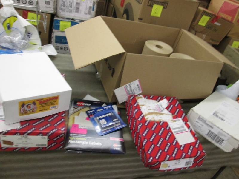 lot 192 image: 2 Large Rolls Paper Towels, Straigh...