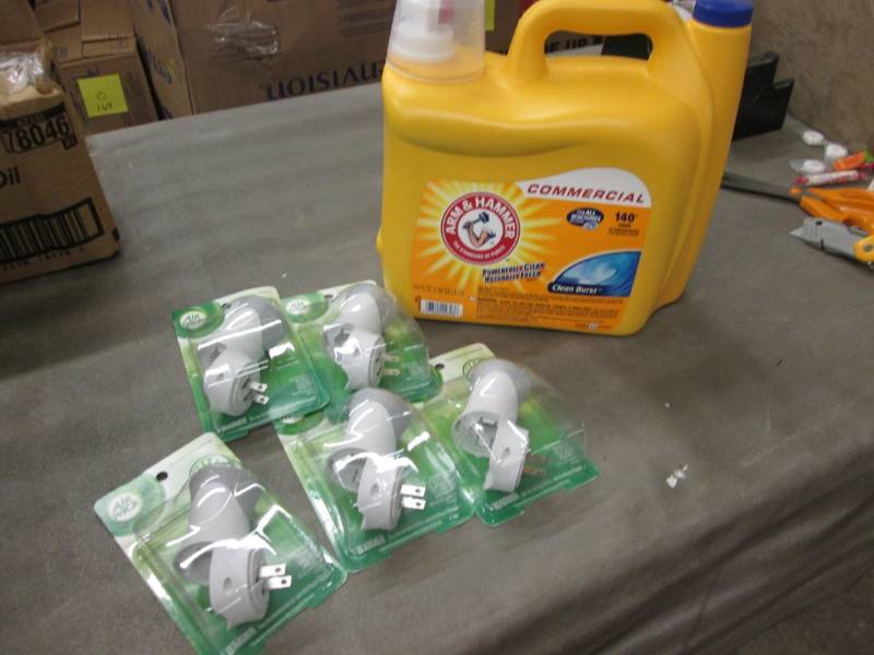 lot 219 image: Arm & Hammer HE Clean Burst Liquid ...