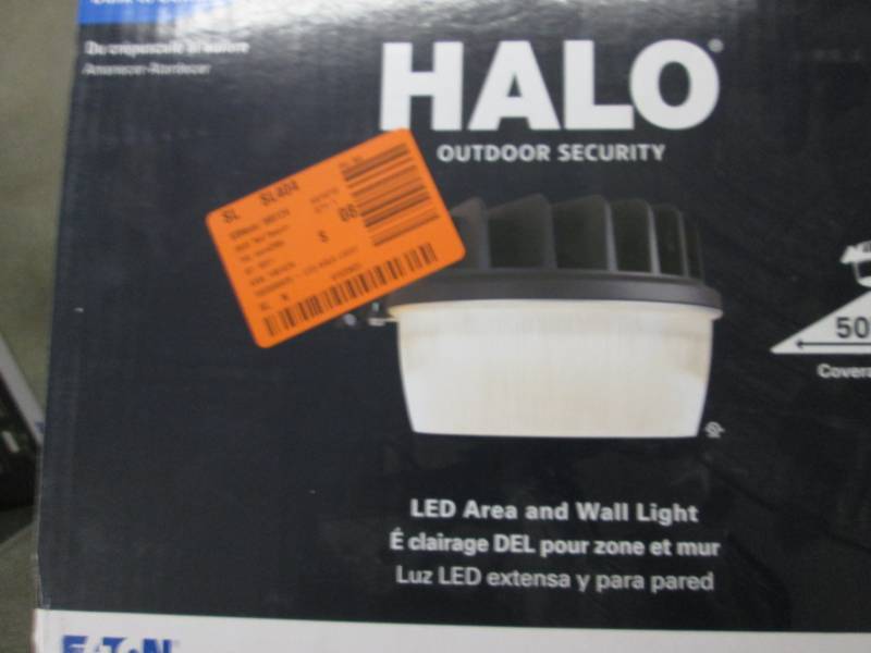 lot 291 image: Halo  30-Watt Bronze Outdoor Integr...