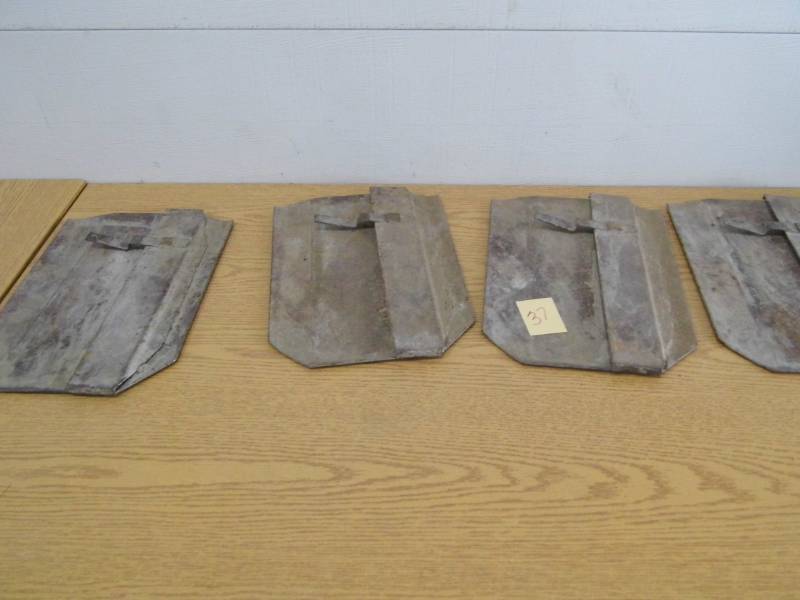lot 37 image: Lot of 4 Float Blades