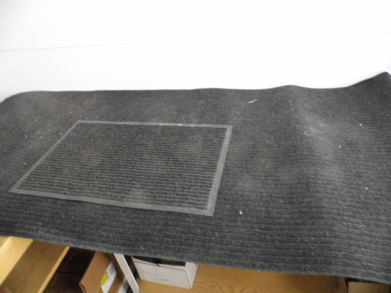 lot 53 image: Rugs - Oil Pan