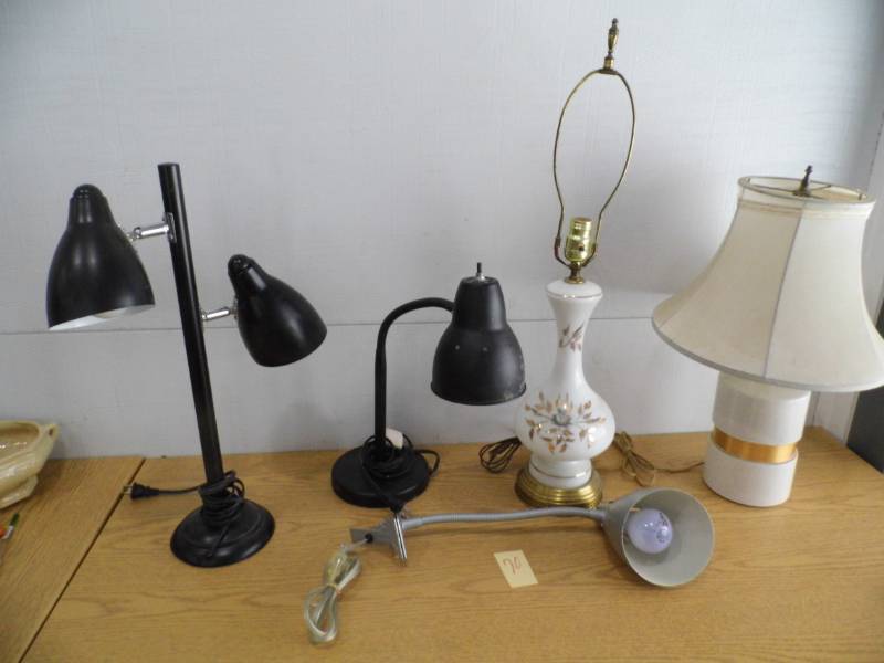 lot 70 image: Assorted Lamps