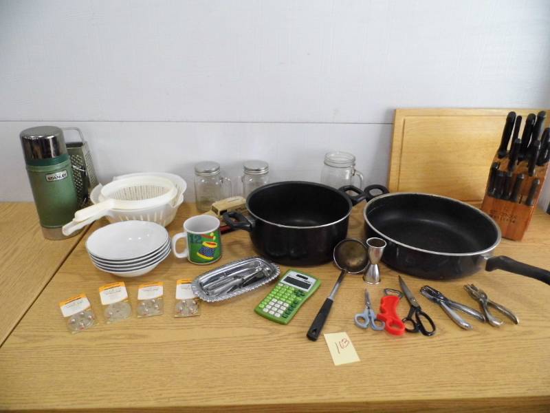 lot 103 image: Kitchen Misc