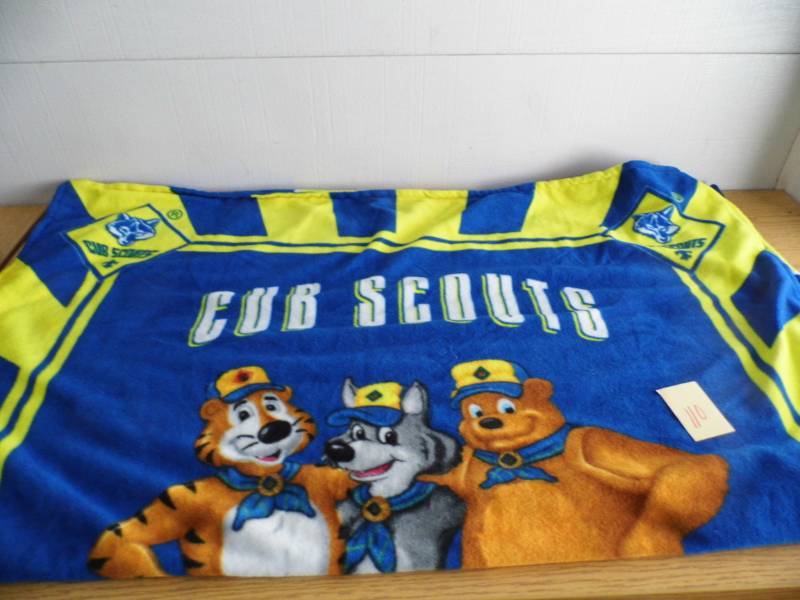 lot 110 image: Cub Scout Blanket - Train Sleeping Bag