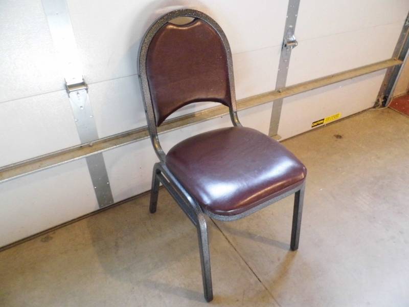lot 112 image: Lot of 4 Banquet Chairs