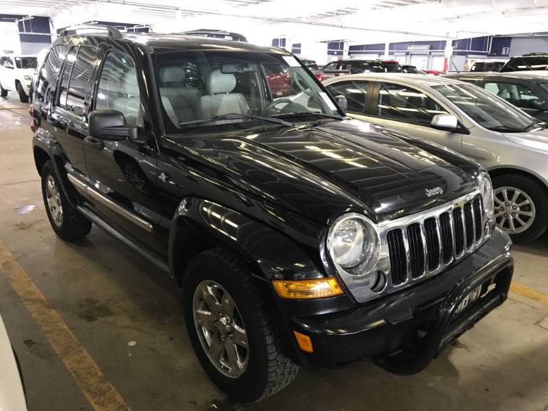 lot 5 image: 2006 Jeep Liberty Limited 4x4