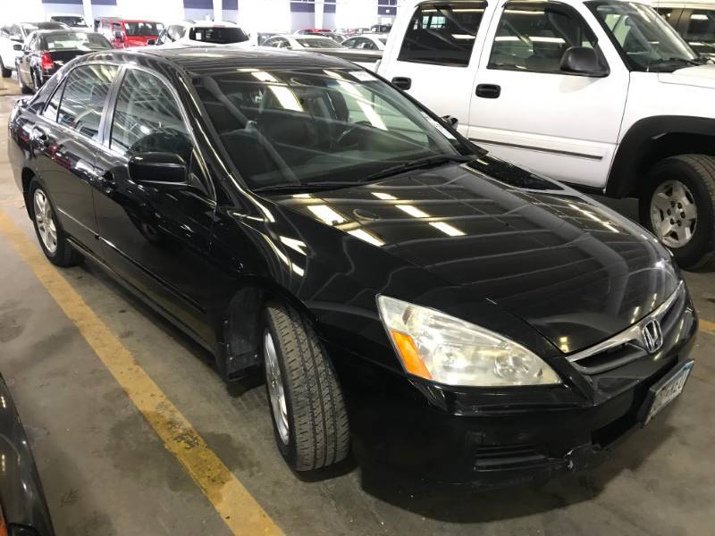 lot 16 image: 2007 Honda Accord EX