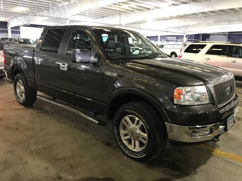 lot 24 image: 2005 Ford F-150 Lariat 4x4