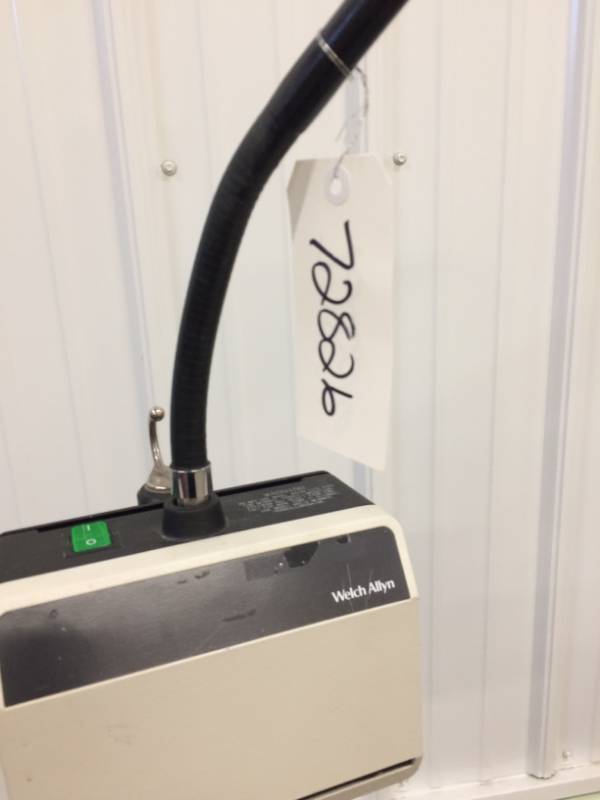 WOW RETAIL USED $600 WELCH ALLYN PORTABLE EXAM PROCEDURE OBGYN LIGHT 48830 &amp FOCUSABLE ADJUSTIBLE FIBEROPTIC LAMP LITE PIPE Mounted On Mobile Stand - Excellent Working Condition