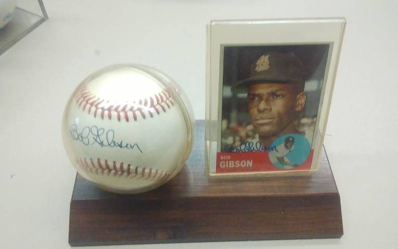 Bob Gibson Autographed Baseball & Card