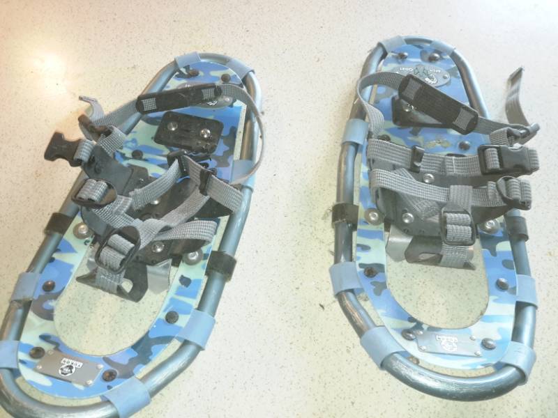 lot 131 image: Pair of Child size snowshoes.. MT GOAT brand