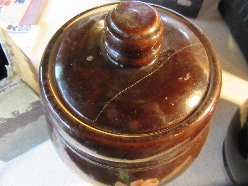 lot 80 image: 2 crocks and square vase