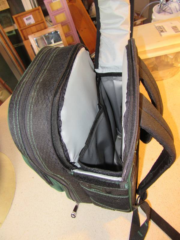 lot 80A image: portable bar in suit case