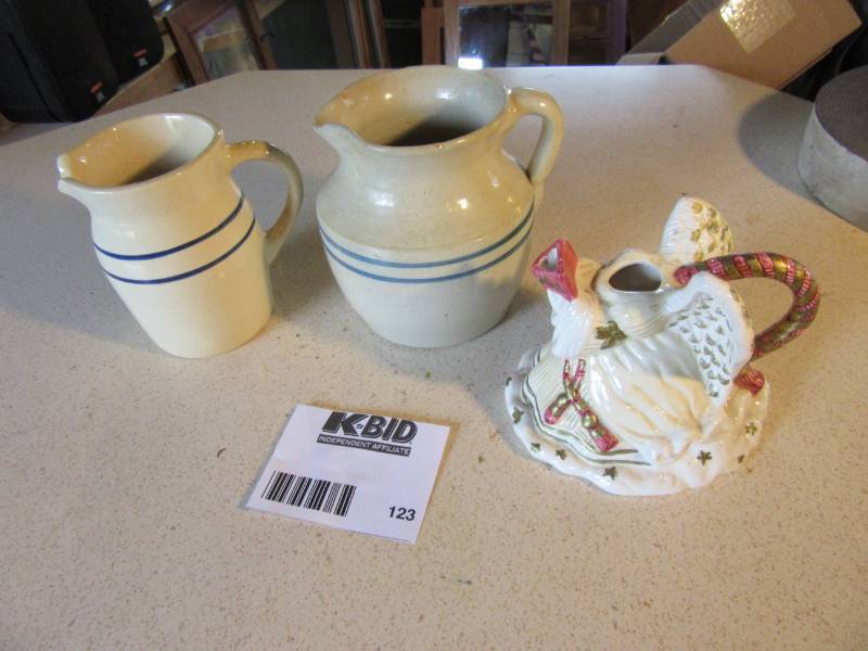 lot 123 image: 3 pitchers as pictured.. CARDINAL 1996