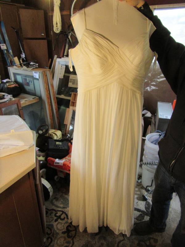 lot 114 image: Wedding Dress from DAVIDs Bridal