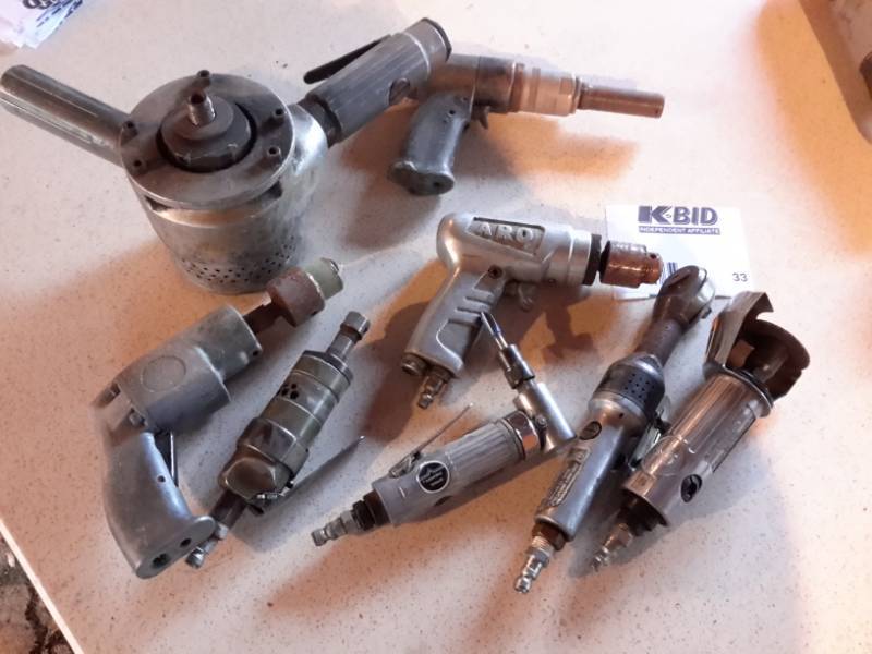 lot 33 image: Large Lot of Pneumatic Tools