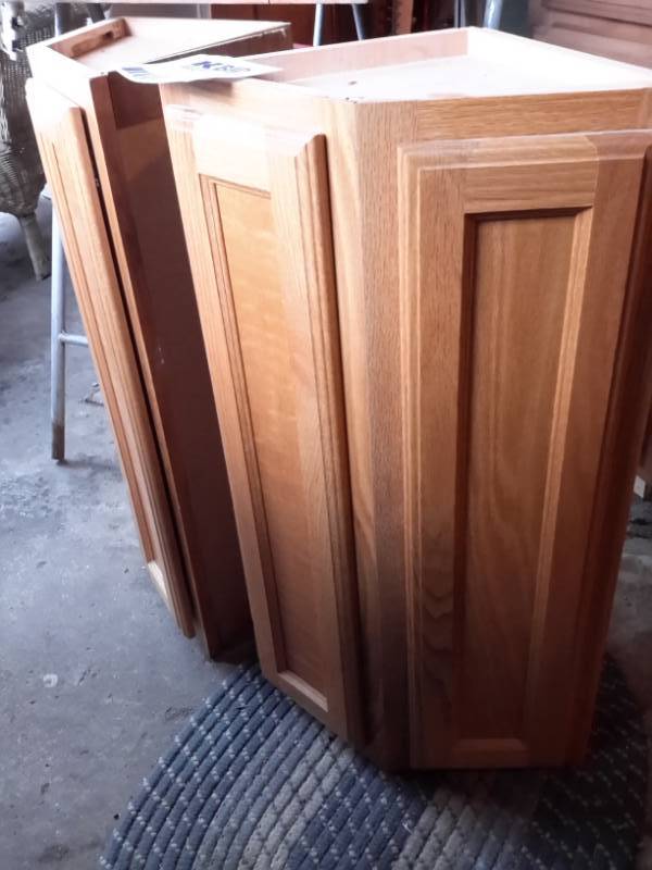 lot 20 image: 2, 12 in x 12 in x 30 in h upper corner cabinets
