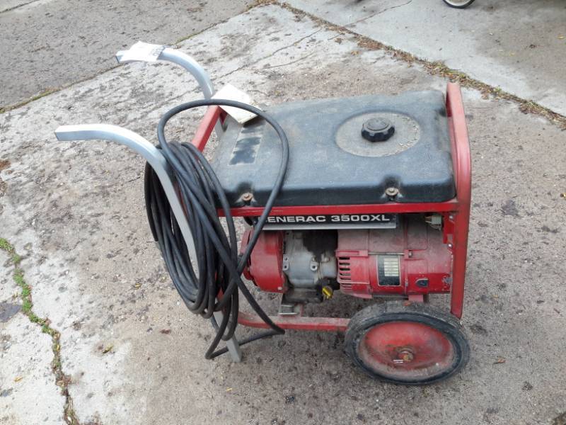 lot 18 image: Generac, 3500 XL Generator