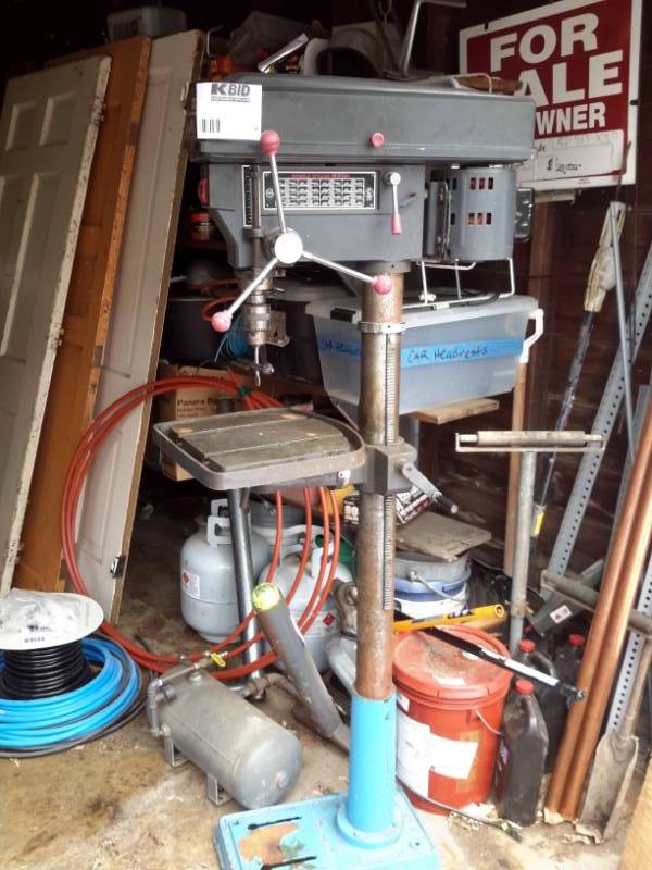 lot 4 image: Sears, 17 in, 16 speed 34 HP Drill Press