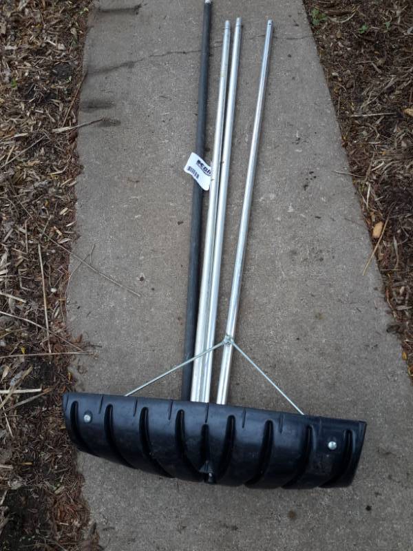 lot 61 image: Snow Rake with 3 extensions