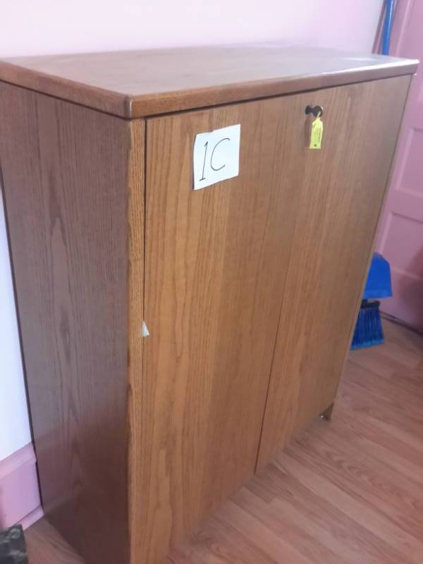 lot 1C image: Oak Storage Cabinet.