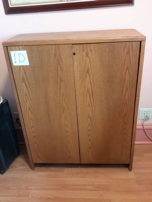 lot 1D image: Oak Storage Cabinet.