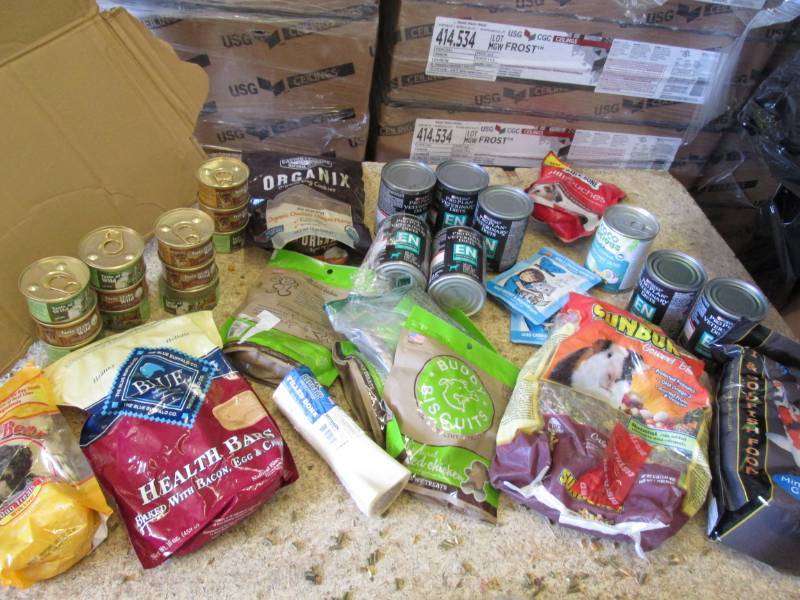 lot 516 image: Pet lot...