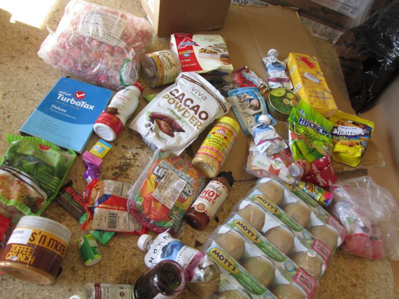 lot 542 image: Grocery lot...