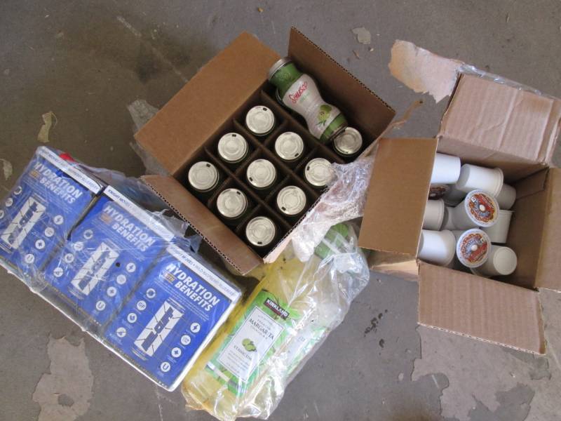lot 544 image: Drink lot...