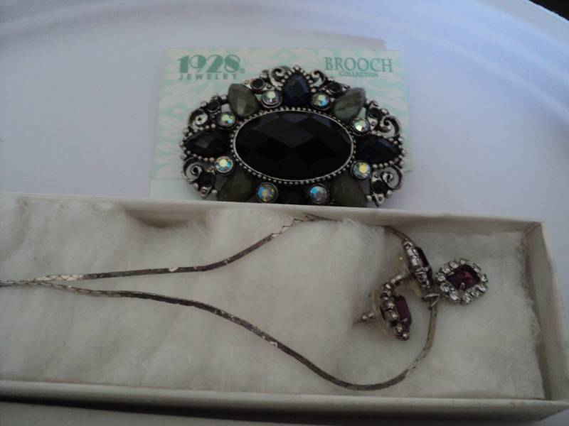 lot 2 image: 1928 Brooch and Christine Necklace ...