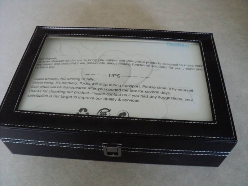 lot 11 image: Leather Watch and Bracelet case 12 ...