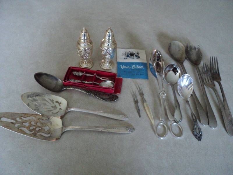 lot 14 image: Misc. Pieces of Silver-plated items...