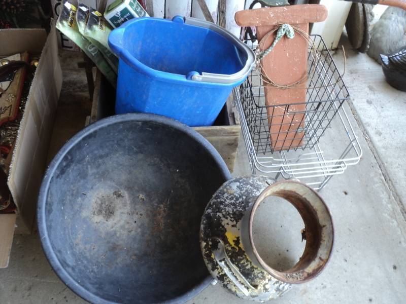 lot 48 image: Large Outdoor Lot...