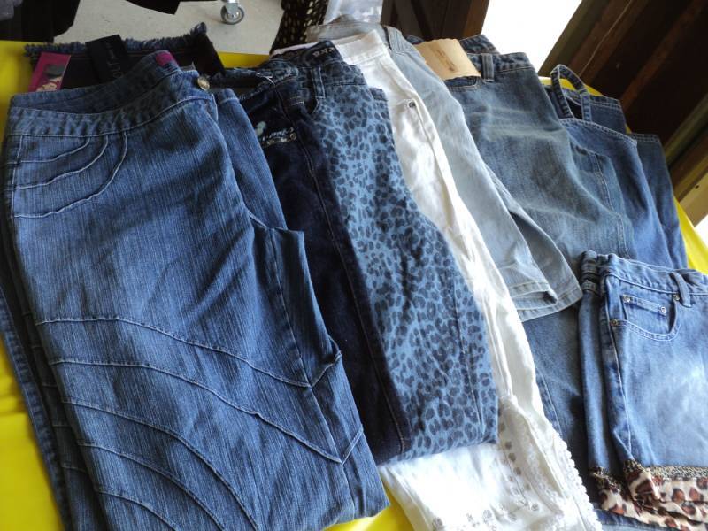 lot 65 image: New Size 1112 Juniors 8 pairs Jean...