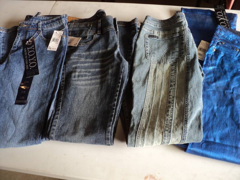 lot 75 image: YOYO Size 78 Junior 4 pairs Jeans...