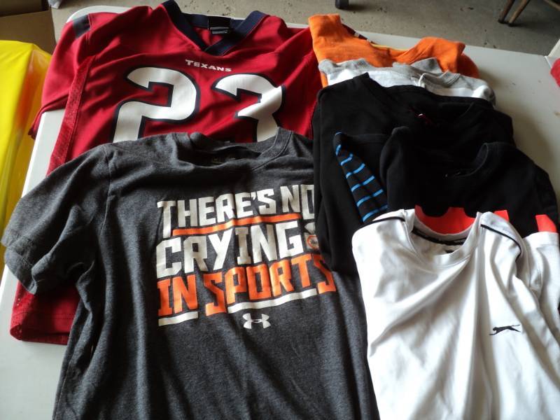 lot 81 image: 7 Boys Sport Shirts Size M Excelle...
