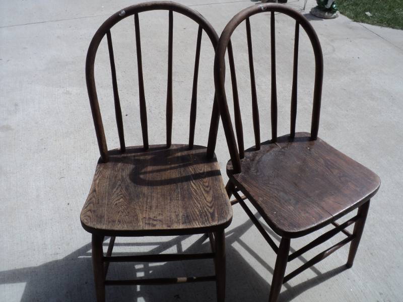 lot 93 image: 2 Wood Round Back Chairs...