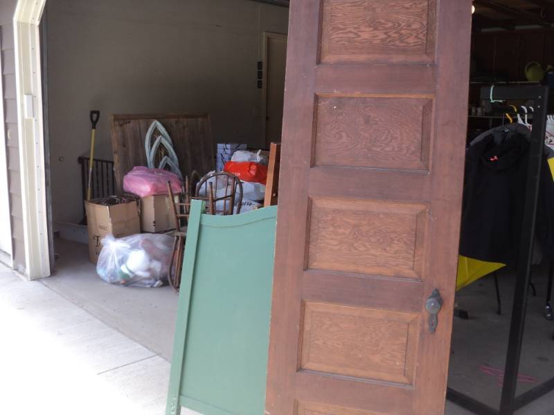 lot 94 image: 5 Panel Oak Vintage Door 24 x 78 an...