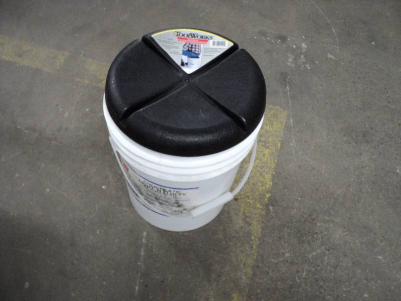 lot 101 image: Tool Works Easy Seat with Bucket...