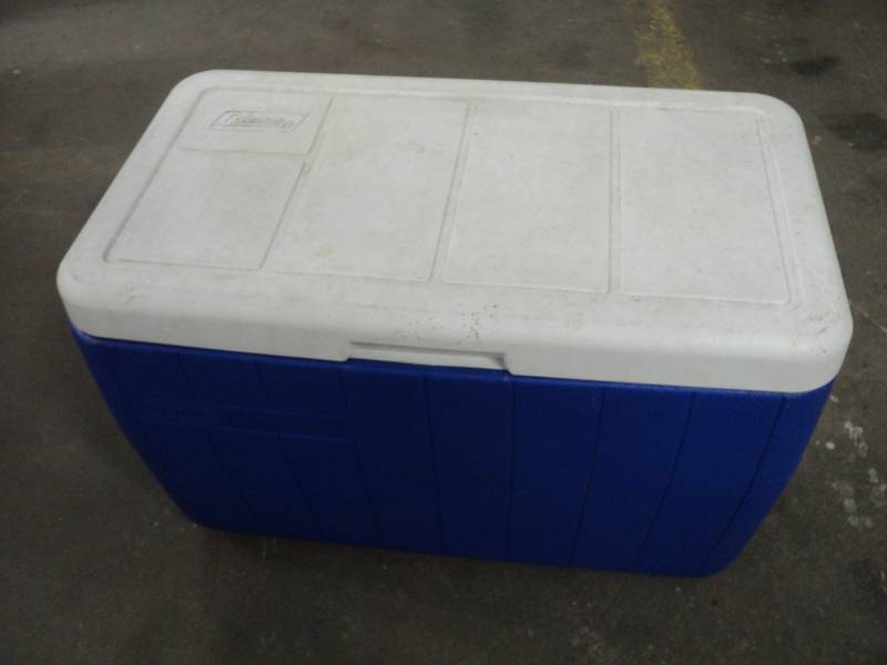 lot 103 image: Coleman Cooler...