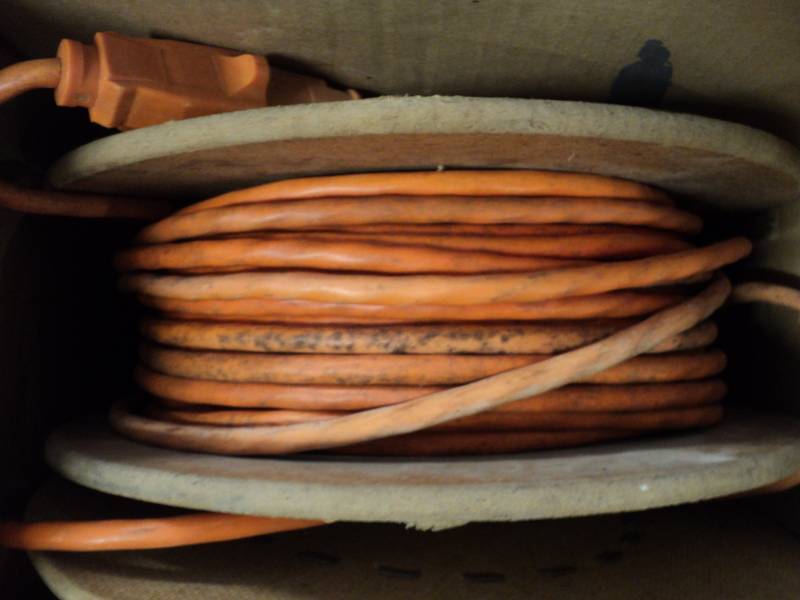 lot 144 image: 100 feet Extension Cord...
