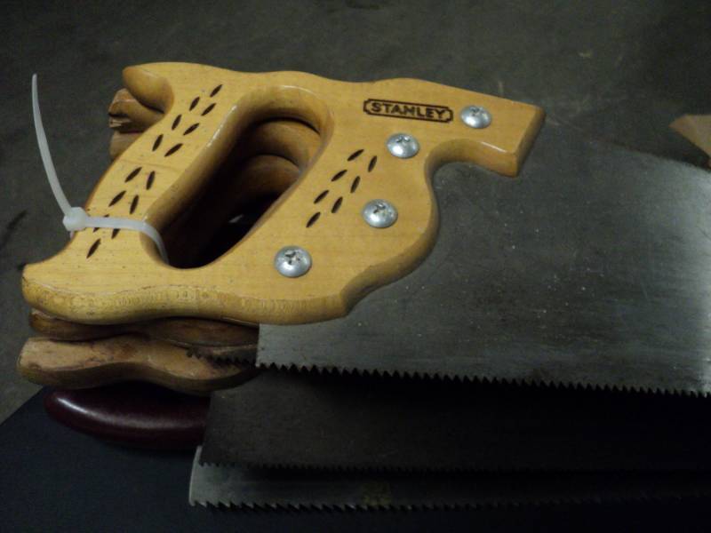 lot 199 image: 5 Hand Saws...