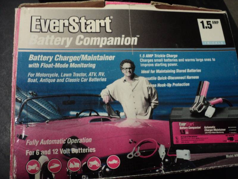 lot 221 image: Ever start Battery Companion...