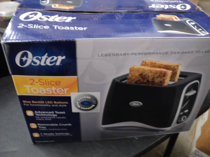 lot 227 image: Oster 2 Slice Toaster...