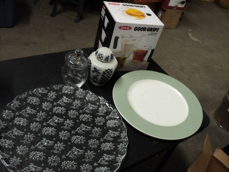 lot 268 image: Misc. Measuring Cups and Glassware...